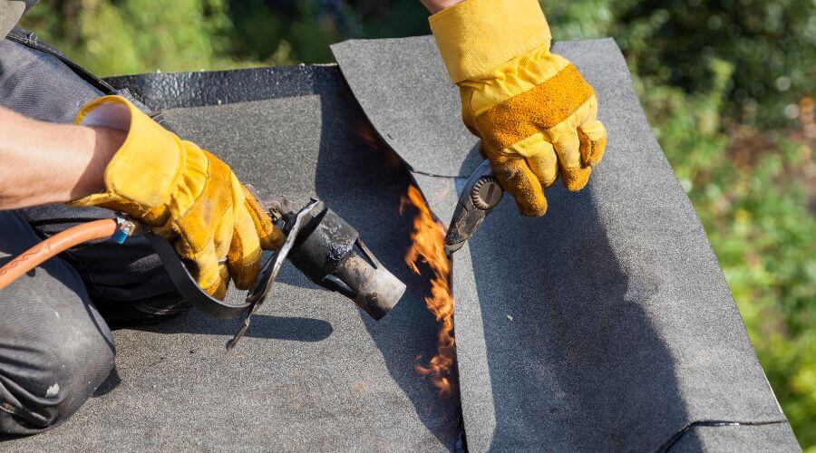 Professional gutter cleaning in Tipton, MO